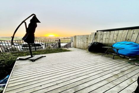 Photo of property in 98 Tarapuka Road, Westgate, Auckland, 0814