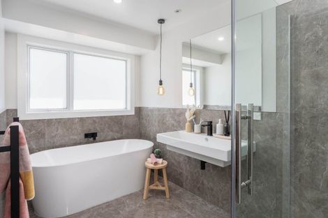 Photo of property in 65 Dalmore Way, Acacia Bay, Taupo, 3385