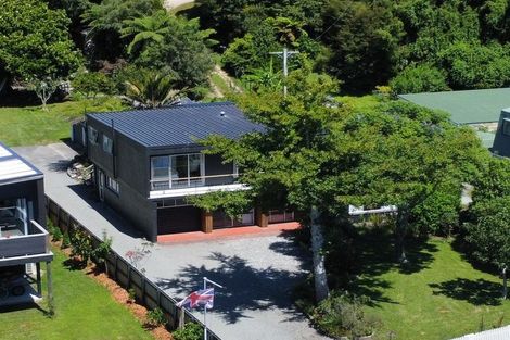 Photo of property in 279 Patons Rock Road, Patons Rock, Takaka, 7182