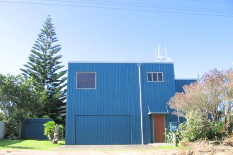 Photo of property in 141 Karewa Parade, Papamoa Beach, Papamoa, 3118