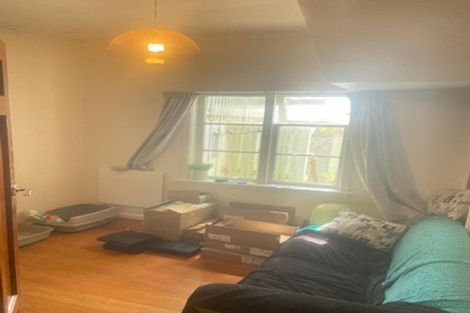 Photo of property in 16 Richmond Avenue, Karori, Wellington, 6012