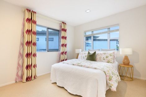 Photo of property in 4 San Casello Rise, Henderson, Auckland, 0612