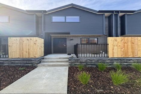 Photo of property in 2/25 Childs Avenue, Pukekohe, 2120