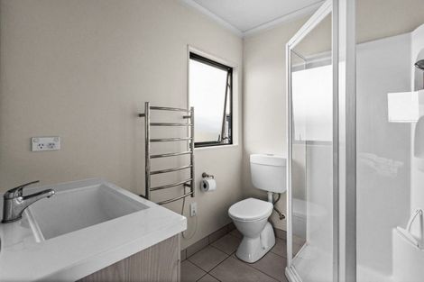 Photo of property in 15 Mcnaughton Place, Onekawa, Napier, 4110