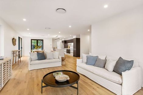 Photo of property in 35 Tui Street, Fendalton, Christchurch, 8041