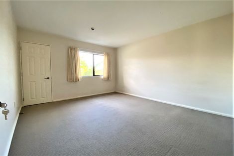 Photo of property in 4 Luxor Place, Massey, Auckland, 0614