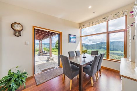 Photo of property in 58 Mt Marua Way, Timberlea, Upper Hutt, 5018
