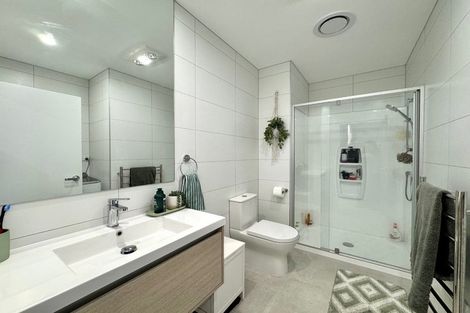 Photo of property in 14 Juniper Drive, Rosehill, Papakura, 2113