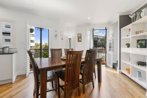 Photo of property in 2/177 Hurstmere Road, Takapuna, Auckland, 0622