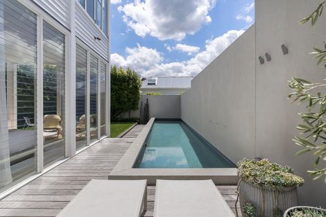 Photo of property in 28 St Marys Road, Saint Marys Bay, Auckland, 1011