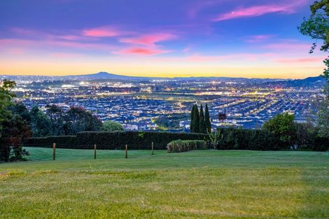 Photo of property in 190 Redoubt Road, Flat Bush, Auckland, 2019