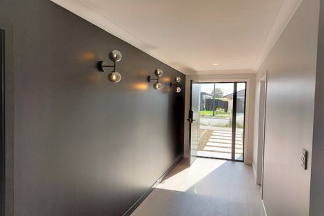 Photo of property in 9 Buddle Road, Paerata, 2124