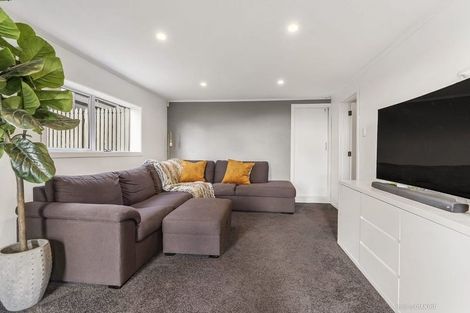 Photo of property in 49 Sunrise Boulevard, Tawa, Wellington, 5028