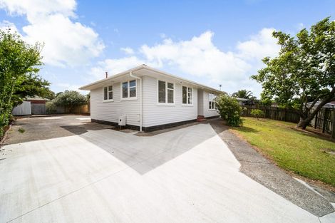 Photo of property in 33 Convair Crescent, Mangere, Auckland, 2022
