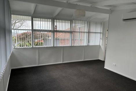 Photo of property in 13 Eastglen Road, Glen Eden, Auckland, 0602