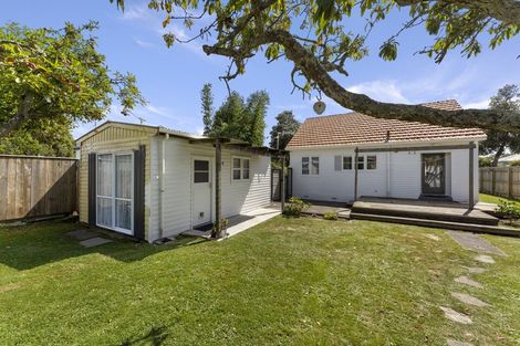 Photo of property in 214 College Street, West End, Palmerston North, 4412