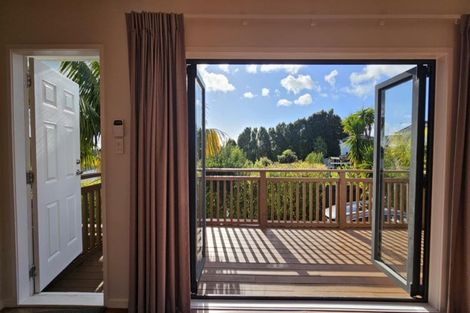 Photo of property in 2/25 Moire Road, Massey, Auckland, 0614