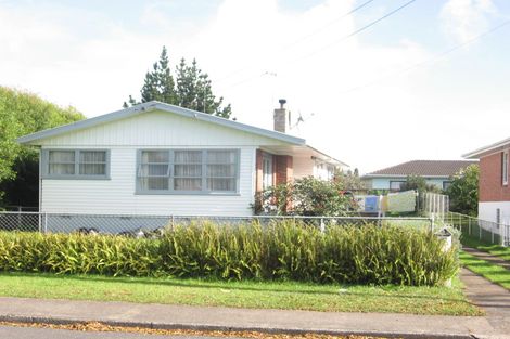 Photo of property in 10 Mckean Avenue, Manurewa, Auckland, 2102