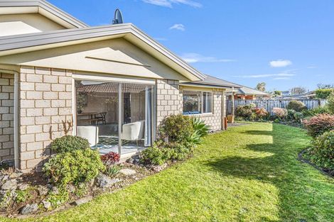 Photo of property in 18 Gilligan Close, College Estate, Whanganui, 4500