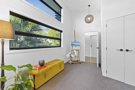 Photo of property in 12a Ridge Lane, New Plymouth, 4310