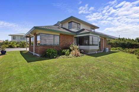 Photo of property in 9 Sandel Rise, Merrilands, New Plymouth, 4312