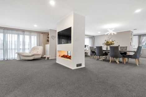 Photo of property in 16 Antrim Place, Nawton, Hamilton, 3200