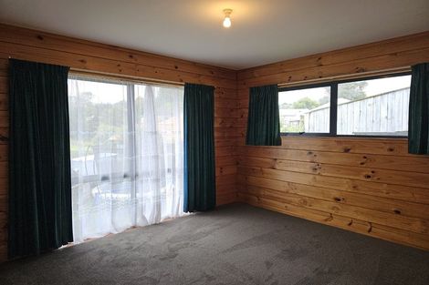 Photo of property in 1-1a Jackson Terrace, Ranui, Porirua, 5024