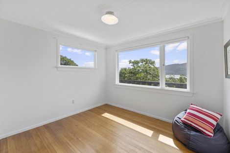 Photo of property in 26b Howard Street, Macandrew Bay, Dunedin, 9014