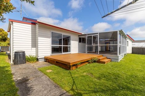 Photo of property in 26 Heta Road, Highlands Park, New Plymouth, 4312