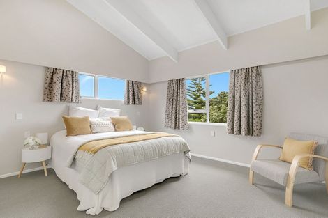 Photo of property in 1 Crown Hill, Titahi Bay, Porirua, 5022