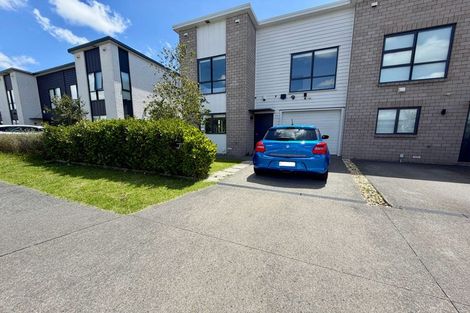Photo of property in 43 Pepene Avenue, Takanini, 2112