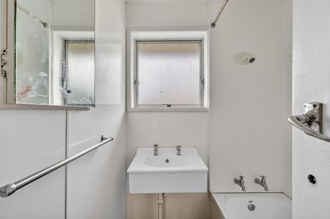 Photo of property in 22 Odlin Crescent, Nawton, Hamilton, 3200