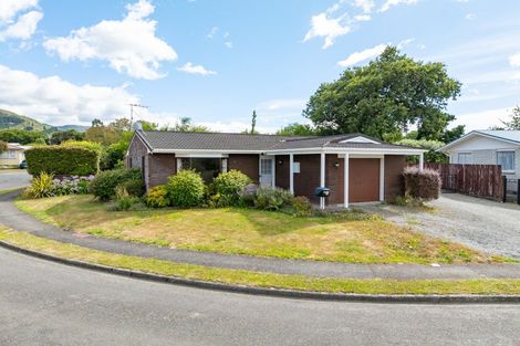 Photo of property in 12 Skipage Grove, Featherston, 5710