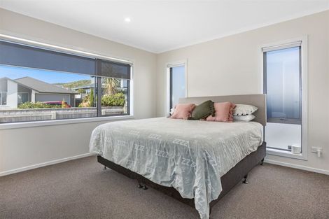 Photo of property in 16 Ken Douglas Drive, Aotea, Porirua, 5024
