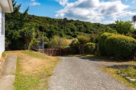 Photo of property in 63 Hampden Street, Picton, 7220