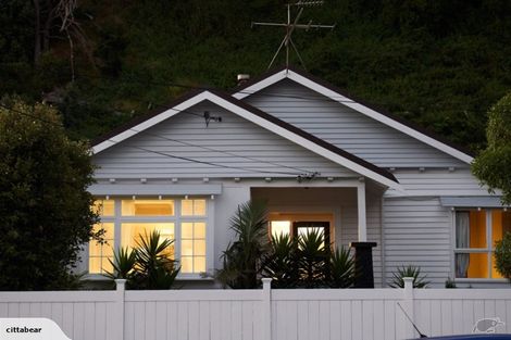 Photo of property in 40 Derwent Street, Island Bay, Wellington, 6023