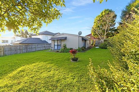 Photo of property in 29 Awaroa Road, Sunnyvale, Auckland, 0612
