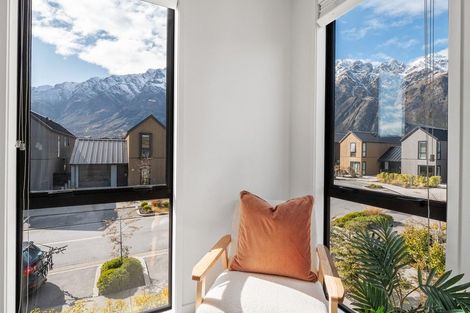 Photo of property in 39 Mulholland Drive, Jacks Point, 9371