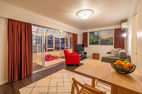 Photo of property in 3/45 Royal Street, Upper Hutt, 5018