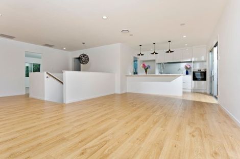 Photo of property in 62e Verran Road, Birkdale, Auckland, 0626