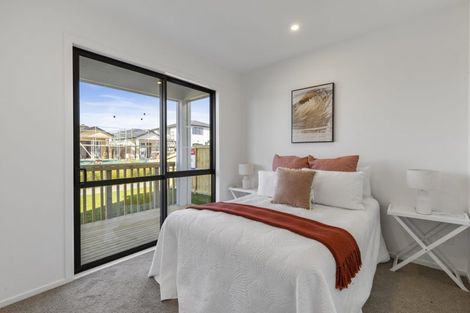 Photo of property in 24 Woven Place, Karaka, Papakura, 2113