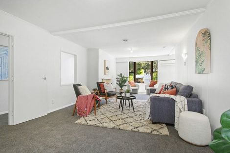 Photo of property in 22 Franklyn Road, Tawa, Wellington, 5028