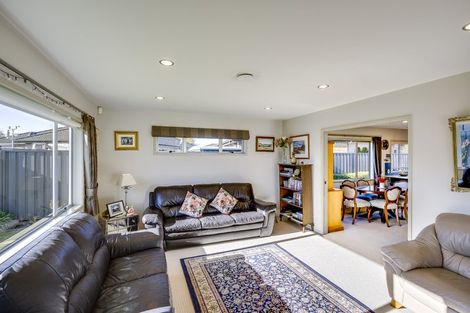 Photo of property in 10 Milford Place, Poraiti, Napier, 4112
