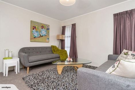 Photo of property in 1/38 Kirrie Avenue, Te Atatu South, Auckland, 0610