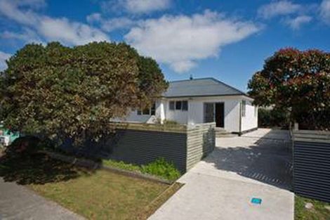 Photo of property in 38 Bluegum Road, Paraparaumu Beach, Paraparaumu, 5032