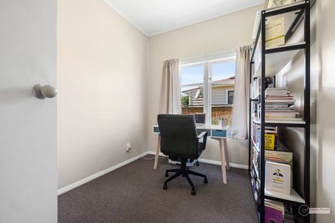 Photo of property in 6 Randwick Crescent, Moera, Lower Hutt, 5010