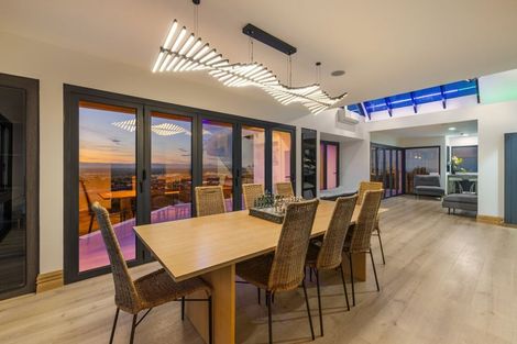 Photo of property in 9 Luxton Place, Mount Pleasant, Christchurch, 8081