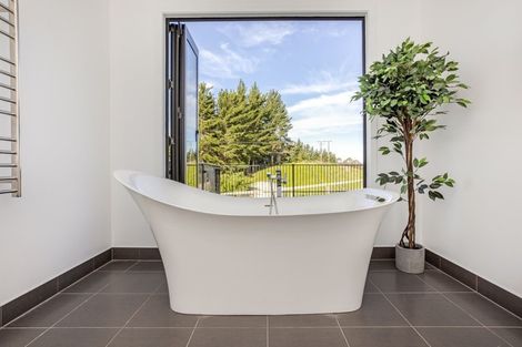 Photo of property in 45 Glengarry Road, Glengarry, Napier, 4182