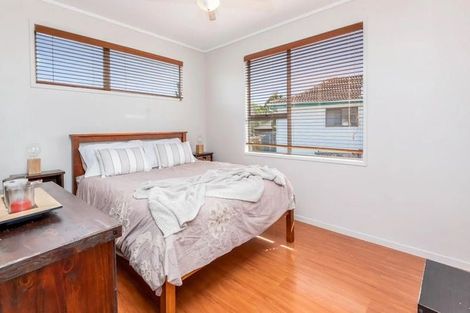 Photo of property in 63 Marendellas Drive, Bucklands Beach, Auckland, 2014