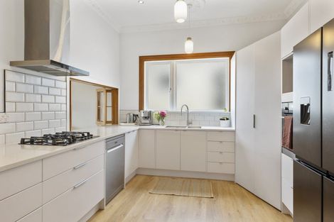 Photo of property in 33 Karepa Street, Brooklyn, Wellington, 6021